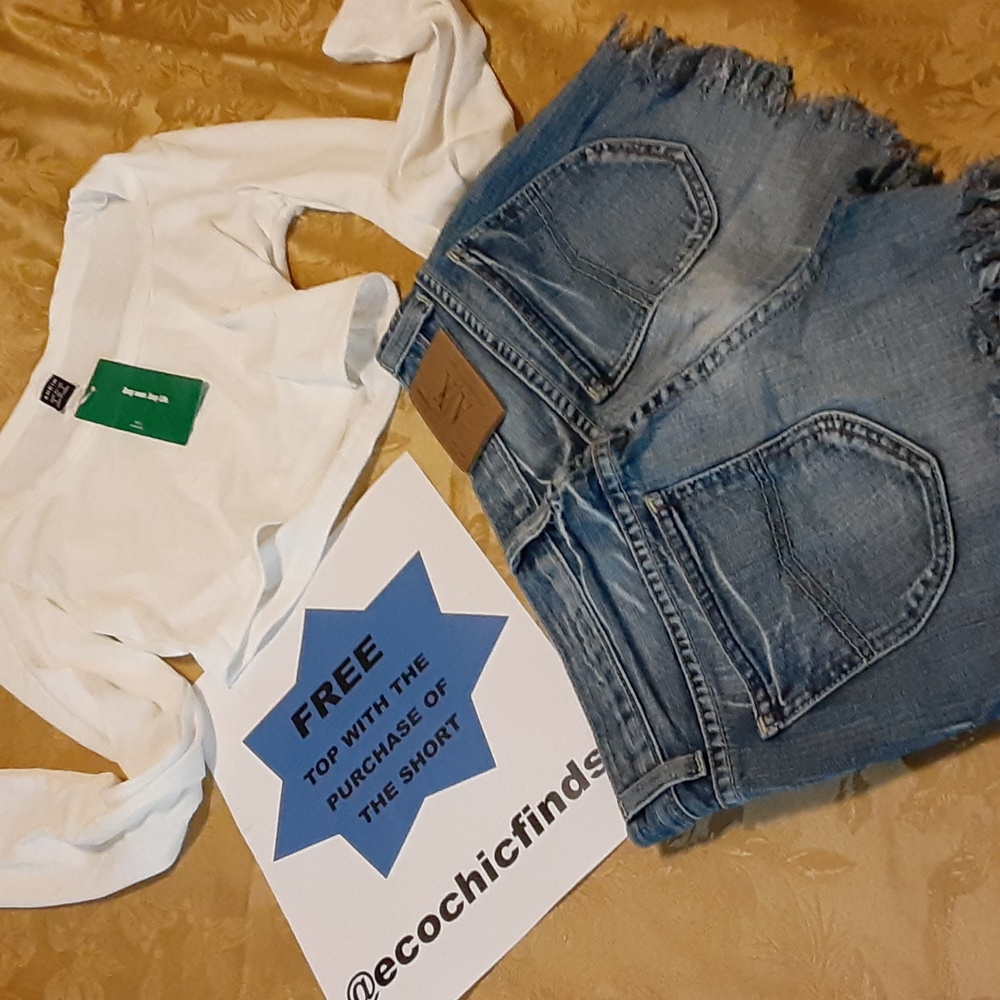 A/X ARMANI EXCHANGE BEAUTIFUL SHORT Size 6 reg WOMENS Color Blue